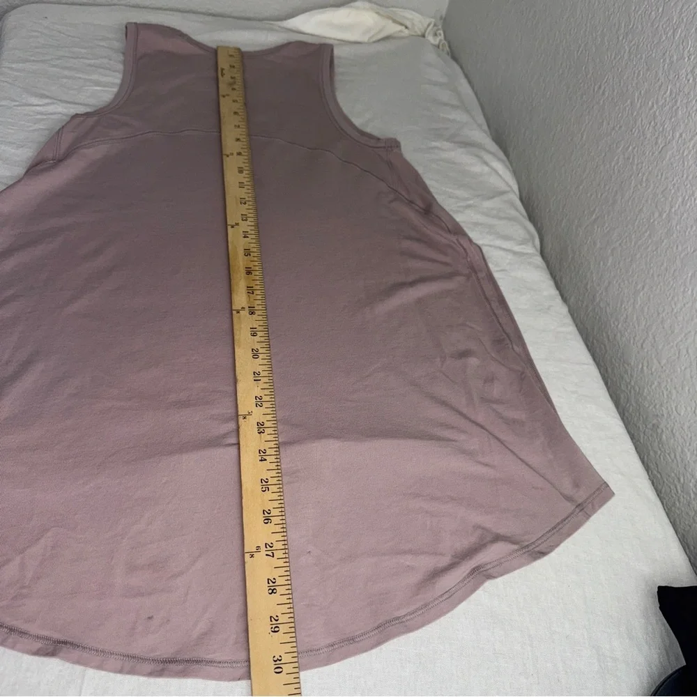 Lululemon Athletica Muscle Sleeveless Mauve Top XS Shirt High‎ Low Workout #cc